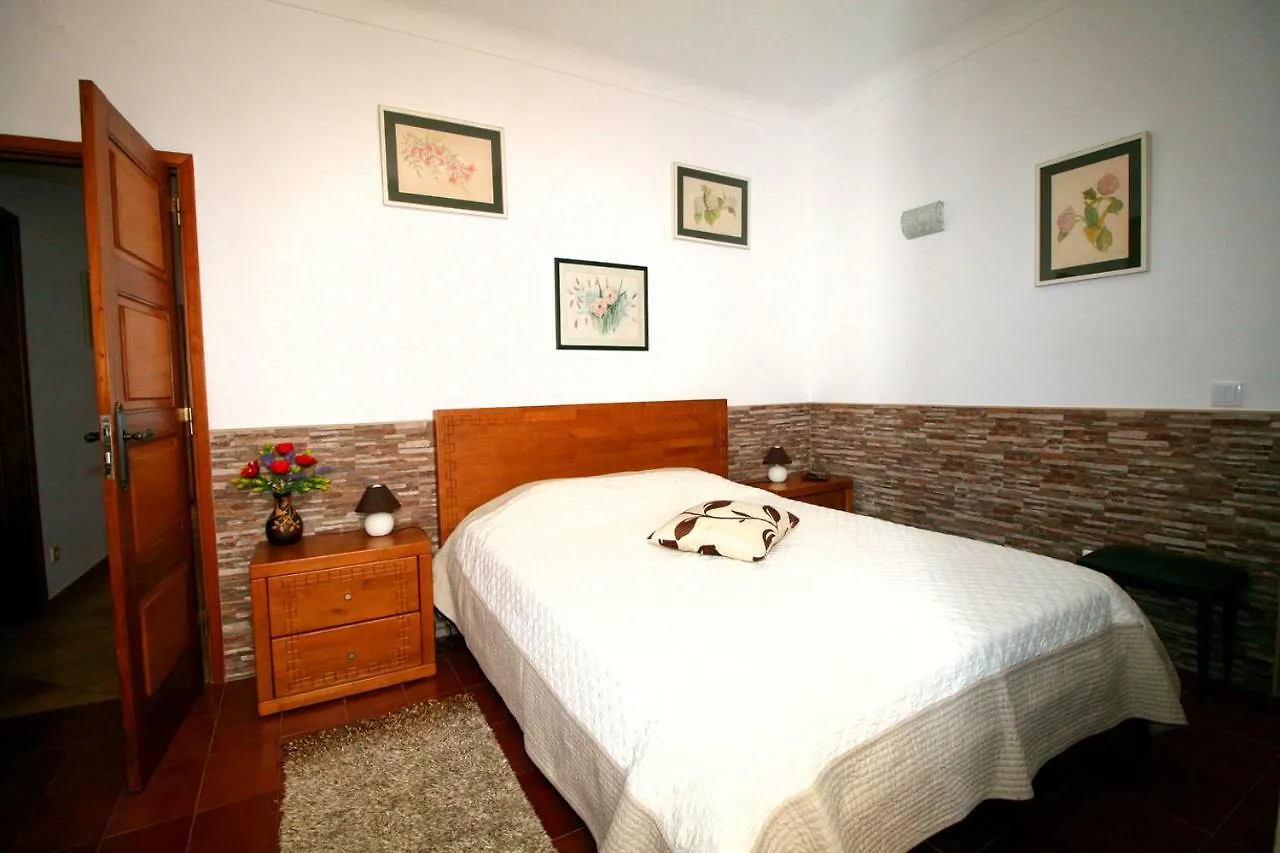 Casa Flor Do Mar Lagos Guest house